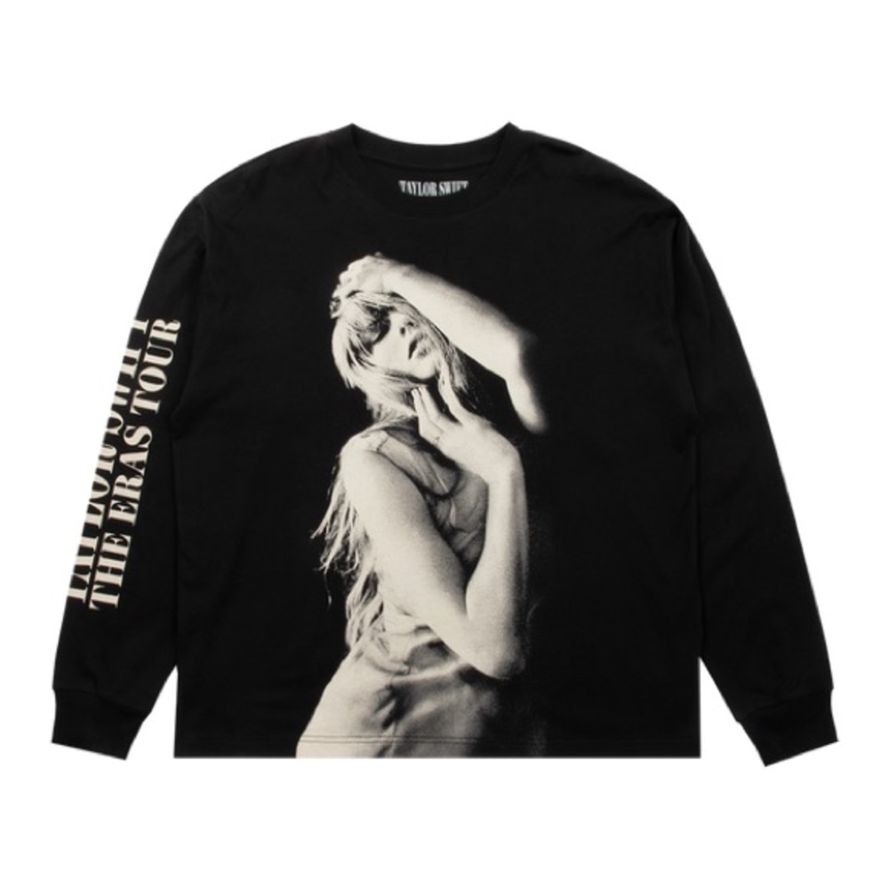 NWOT TAYLOR SWIFT THE ERAS TOUR PHOTO LONG SLEEVE T-SHIRT size medium unisex